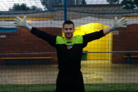 Joan Compte, lluint la samarreta de la Gramenet // FOTO: Twitter @joan1compte
