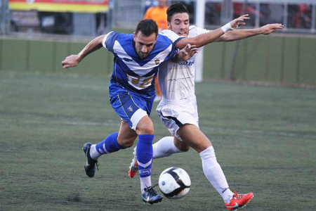 Una jugada de la segona semifinal del Torneig d'Històrics 2014 // FOTO: @thistorics