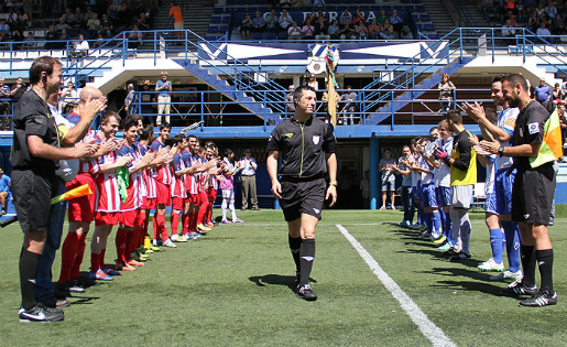 David Conejo va ser homenatjat al seu darrer partit a Tercera, l'Europa-Vilassar / FOTO: ceeuropa.cat