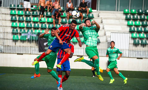 Cornellà i Gavà es van jugar el passi a la final als penaltis / FOTO: Javi Borrego