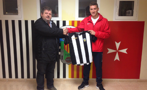 Selu, amb el president del CF Amposta, Jordi Pérez, a la seva presentació // CF AMPOSTA
