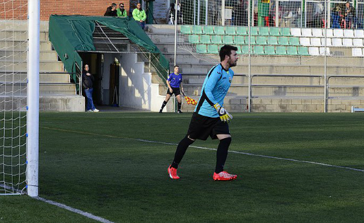 Chalupa va fer de porter contra el Jesus Catalònia i va acabar imbatut // FOTO: Racing CF Bonavista