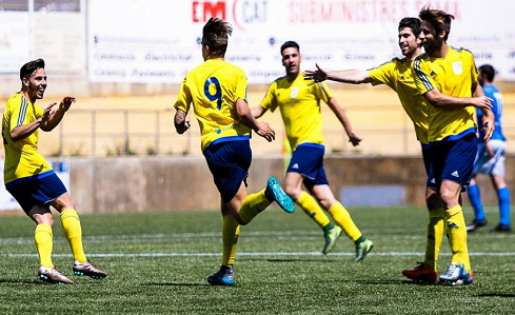 Jairo, celebrant un dels seus gols a la golejada de la jornada // FOTO: Andrés Burgos