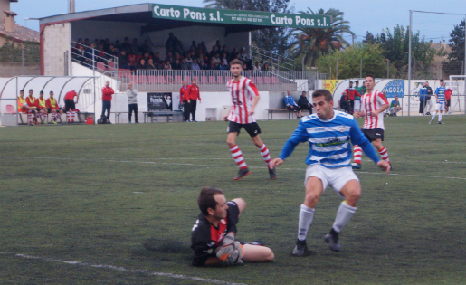 Marc Masdeu, porter del Jesus i Maria, es va mostrar molt segur davant el Suburense // FOTO: cfsuburense