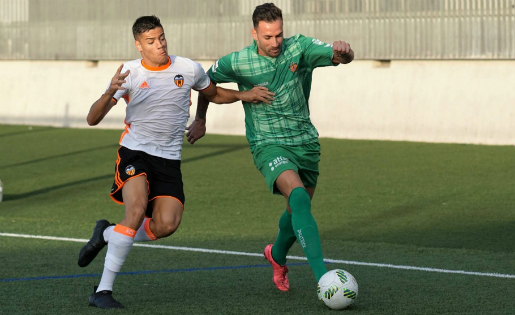 Abraham i els seus companys van caure contra el filial del Valencia // FOTO: Andrés Ayala