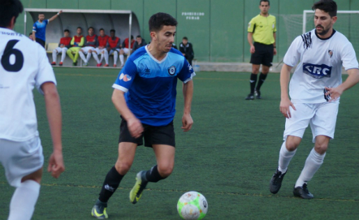 La bogeria de gols entre Hermes i Horta a Montgat es va resoldre a favor del líder // FOTO: Manel Expósito