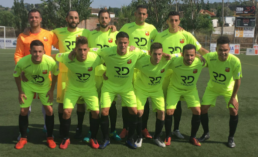 Un onze que passarà a la història del FC Santboià, el del retorn a Tercera // FOTO: @EFAC1926