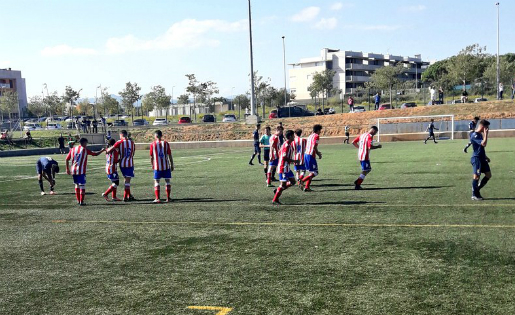El Girona torna al liderat després de guanyar l'Espanyol i ensopegar el Barça // FOTO: @eterngirona