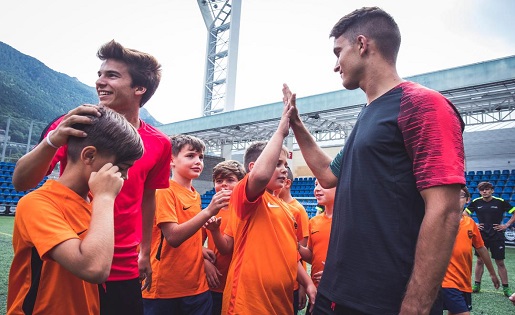 Riqui Puig ,Denis Suárez, Nike