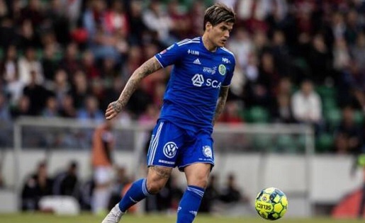 Batanero, futbolcat, Suècia