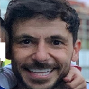 Alberto González