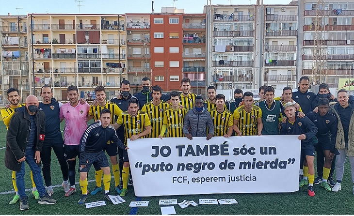 Mataró, 'negro de mierda'
