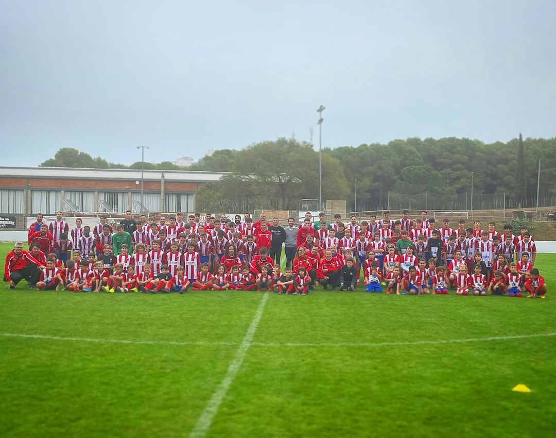 El Llançà, ara per ara, té vuit equips des de benjamins fins al primer equip // FOTO: CE Llançà