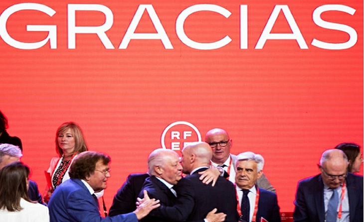 Rubiales, Soteras, abraçada