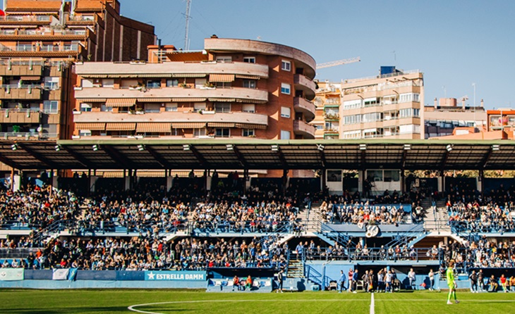 Nou-Sardenya-tribuna-